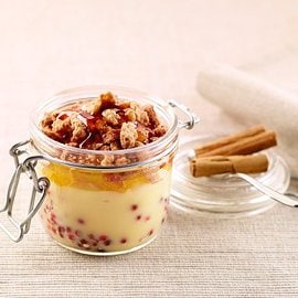 Budino creme caramel al pepe rosa, con cannella e caramello Budino creme caramel al pepe rosa, con cannella e caramello